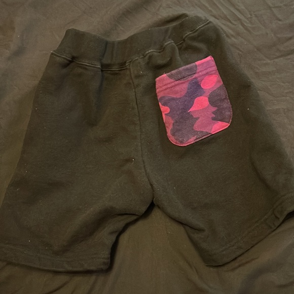 Kids BAPE Shorts - Picture 2 of 3